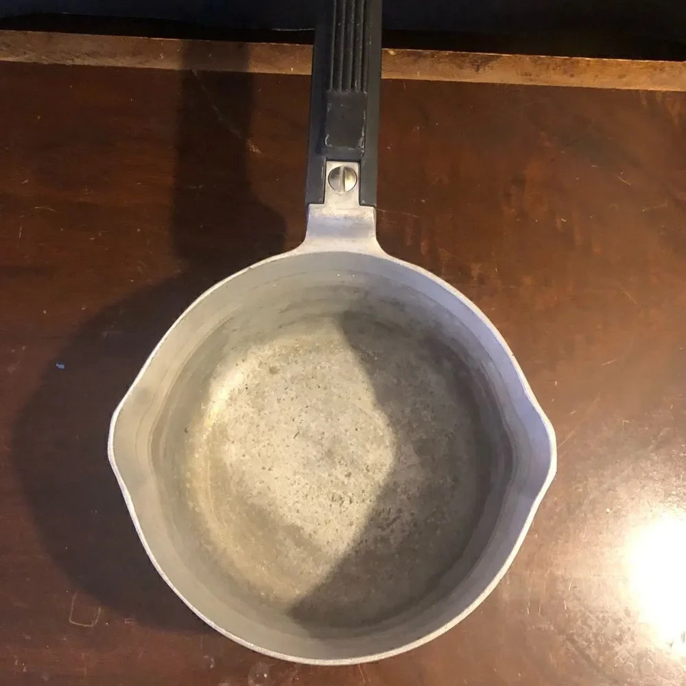 Magnalite Sidney 1.5 qt double spout pan. No lid